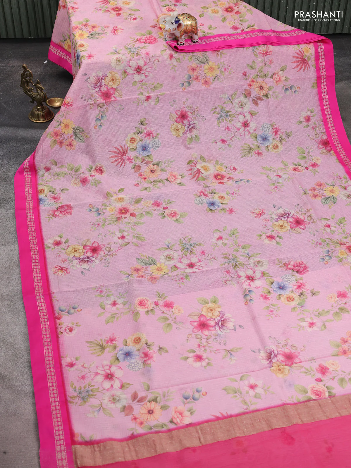 Kota silk cotton saree light pink and pink with floarl digital prints and thread woven border - Image 2
