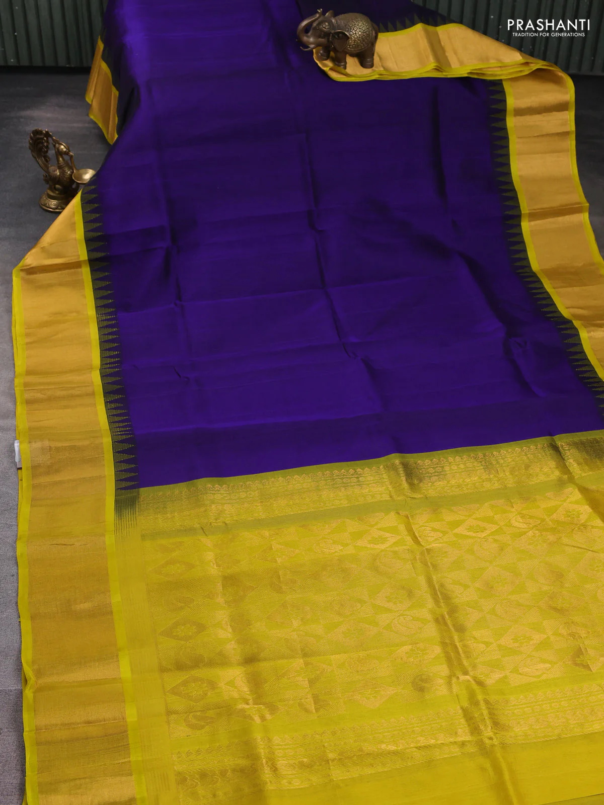Kuppadam silk cotton saree blue and lime yellow with plain body and temple design zari woven border - Image 2
