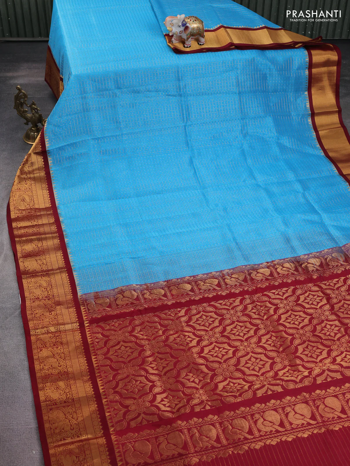 Kuppadam silk cotton saree cs blue and maroon with allover lakshadeepam weaves and temple design zari woven border - Image 2