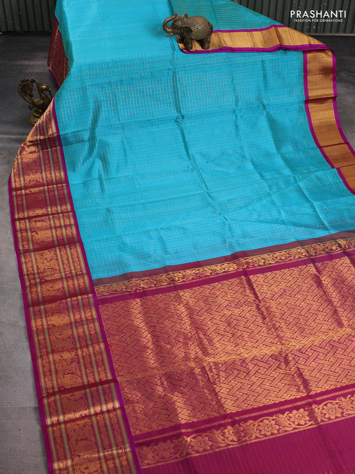 Kuppadam silk cotton saree cs blue and purple with allover zari checked pattern and long zari woven border - Image 2