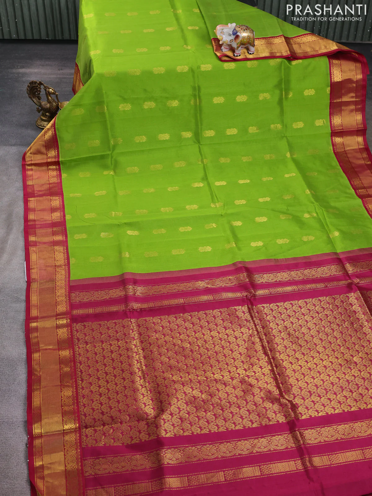 Kuppadam silk cotton saree light green and maroon with plain body and rettapet zari woven border - Image 2