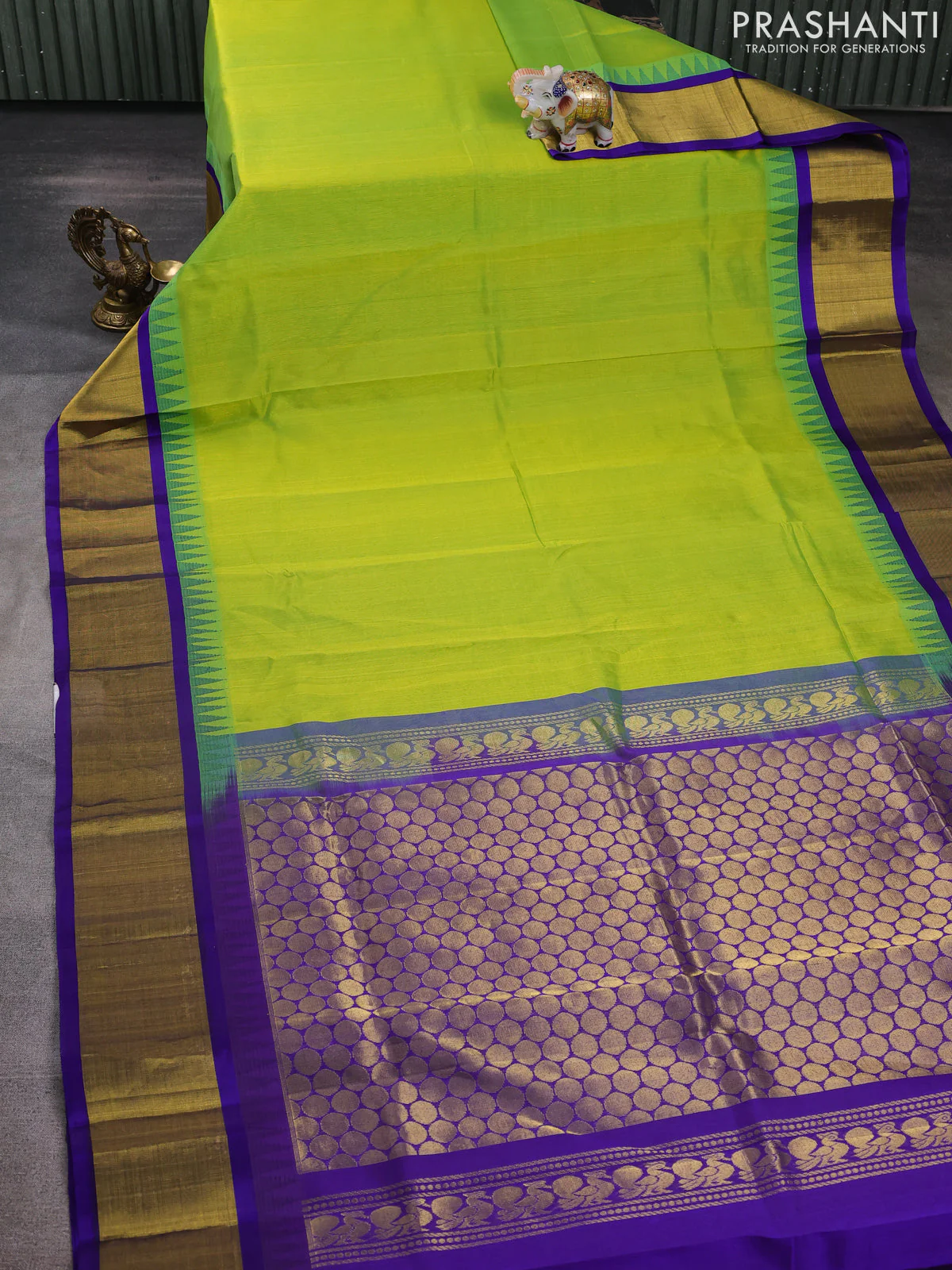 Kuppadam silk cotton saree light green and violet with plain body and temple design zari woven border - Image 2