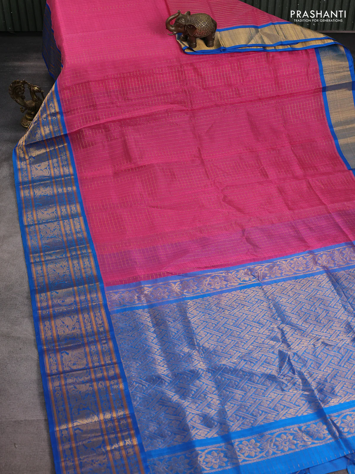 Kuppadam silk cotton saree light pink and cs blue with allover zari checked pattern and long zari woven border - Image 2