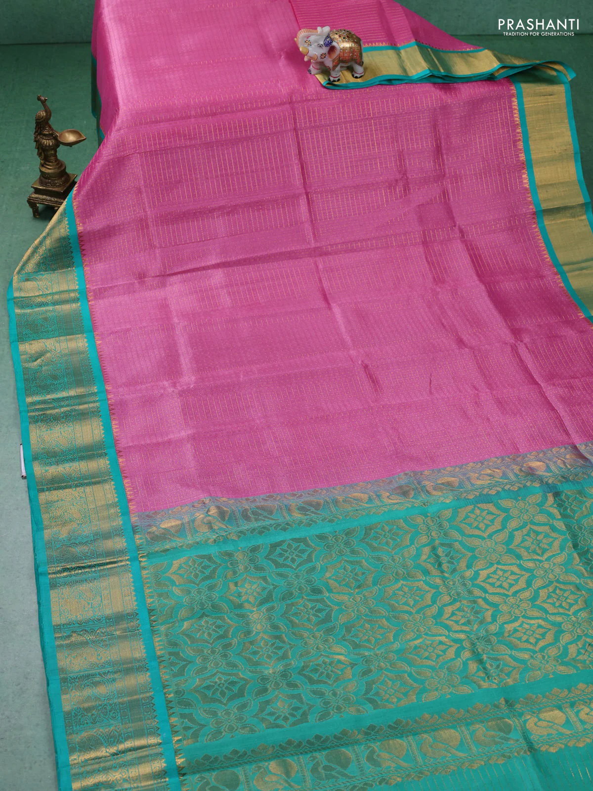 Kuppadam silk cotton saree light pink and teal green with allover laksha deepam weaves and zari woven border - Image 2