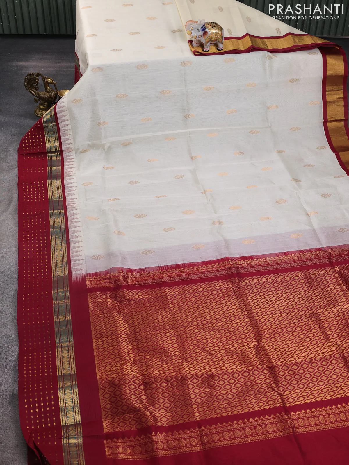 Kuppadam silk cotton saree off white and maroon with zari woven buttas and zari woven border - Image 2