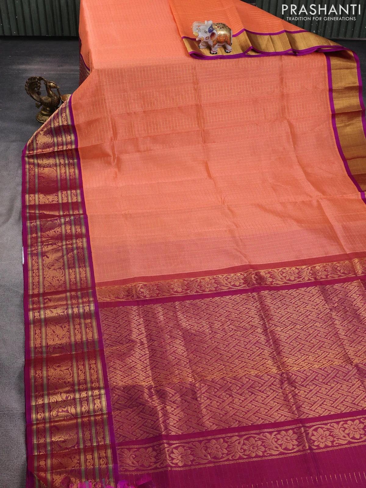 Kuppadam silk cotton saree peach orange and purple with allover small zari checked pattern and long zari woven border - Image 2