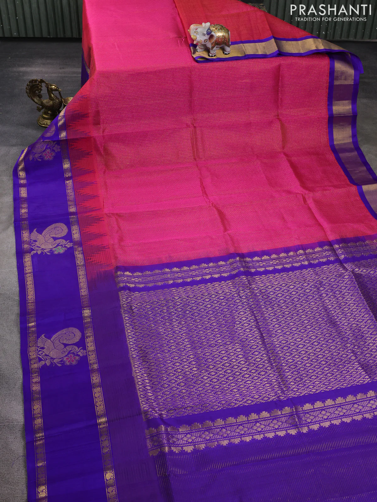 Kuppadam silk cotton saree pink and violet with allover small zari checked pattern and rettapet zari woven butta border - Image 2