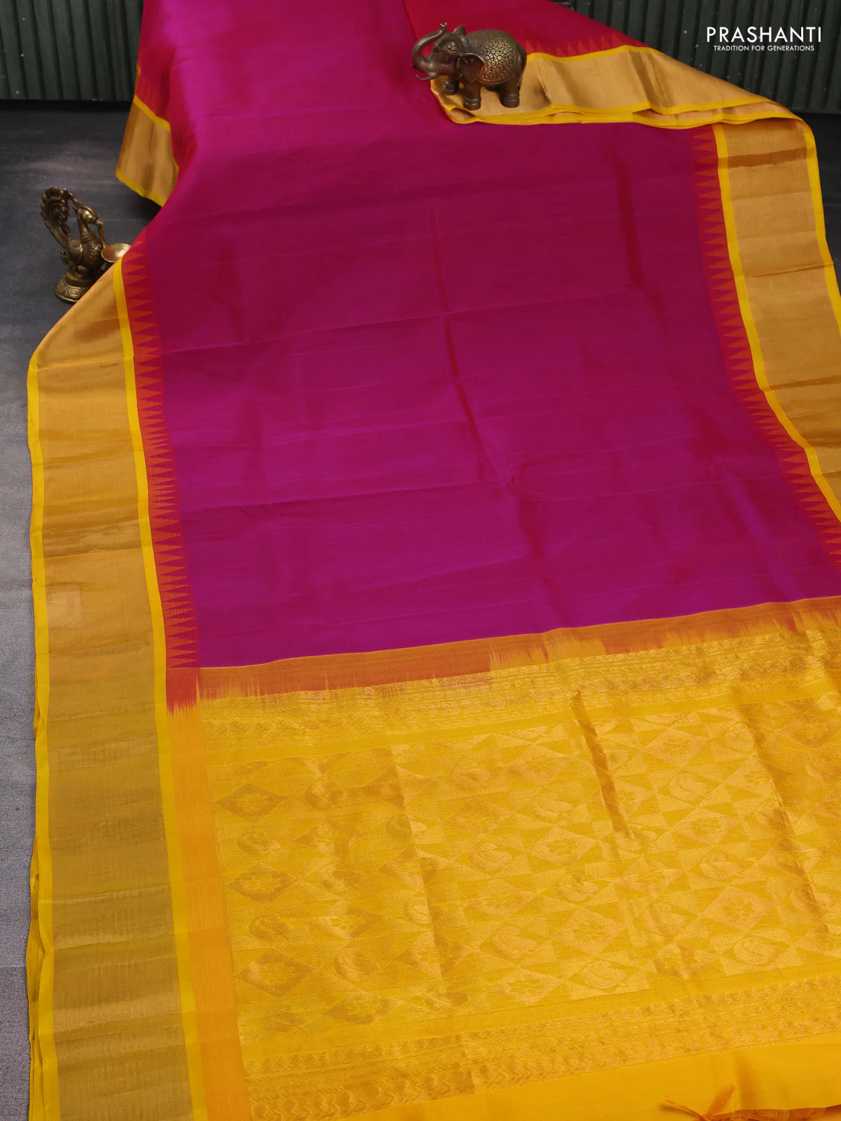 Kuppadam silk cotton saree pink and yellow with plain body and temple design zari woven border - Image 2