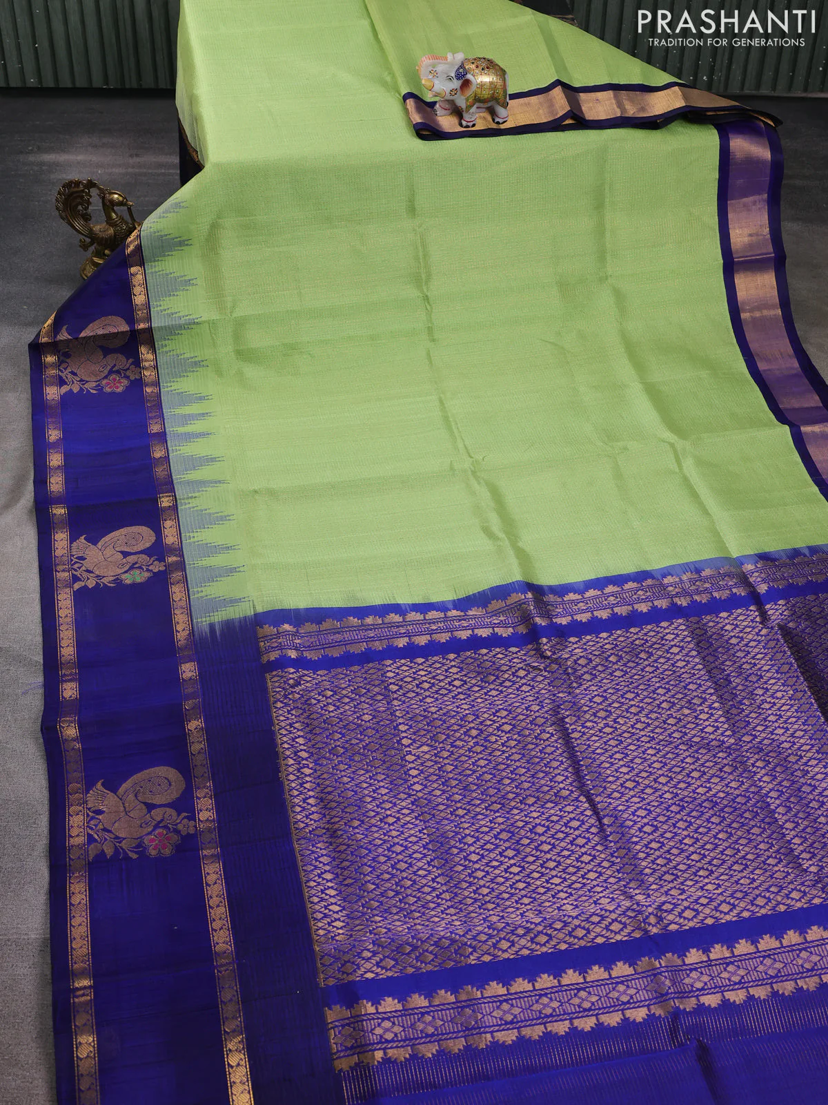 Kuppadam silk cotton saree pista green and navy blue with allover small zari checked pattern and rettapet zari woven butta border - Image 2