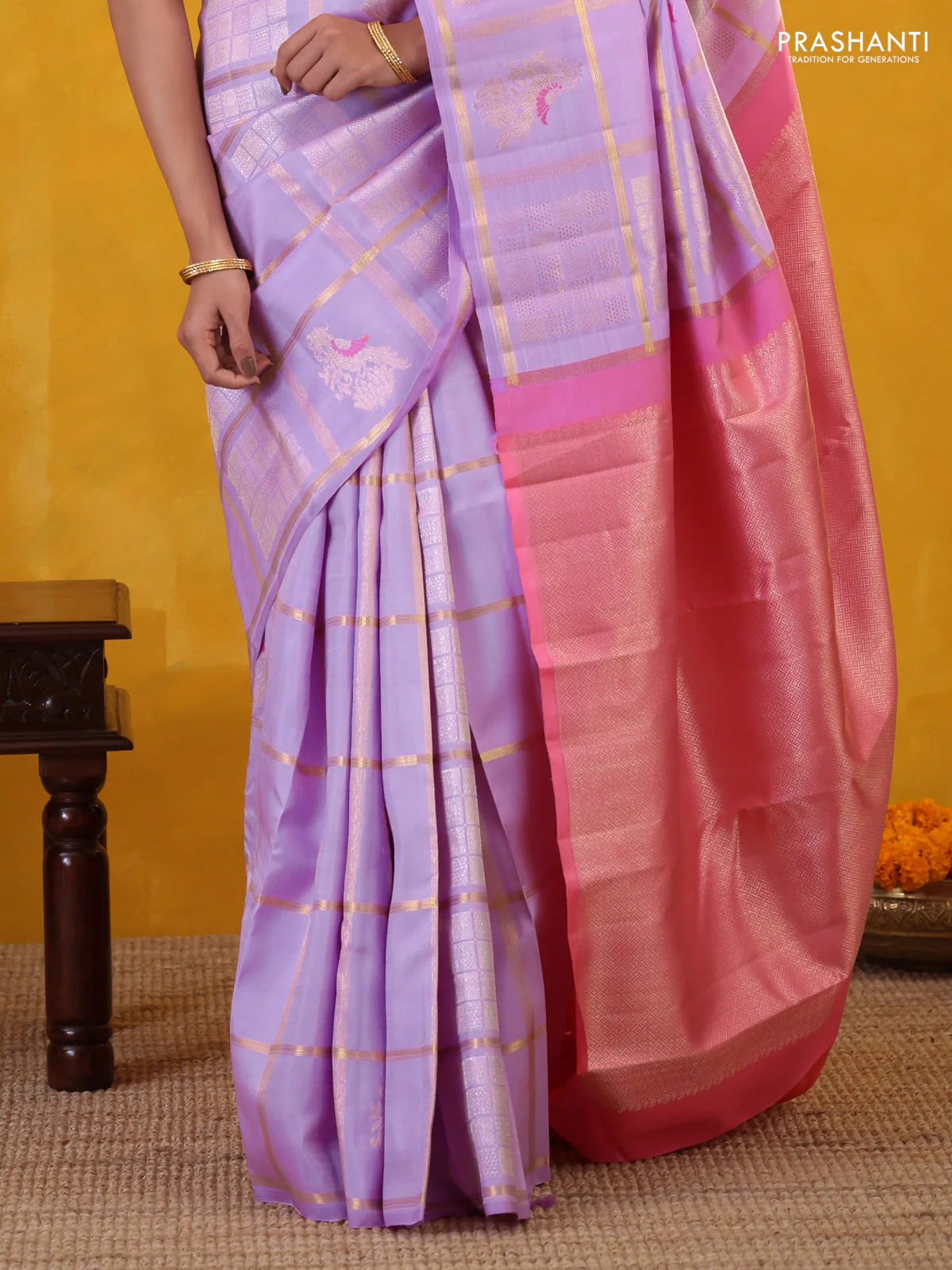 Lavender-Peach Pink Pure kanchipuram silk saree With Allover zari checked pattern - Image 3