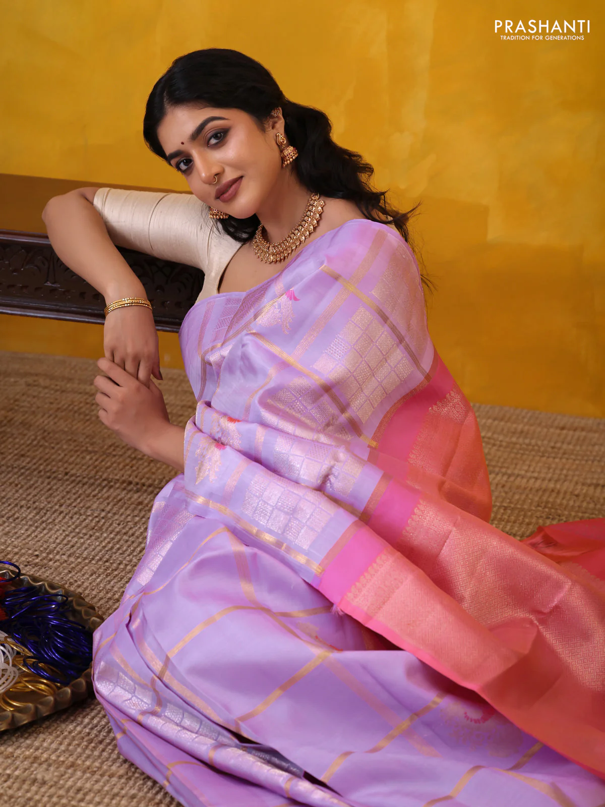 Lavender-Peach Pink Pure kanchipuram silk saree With Allover zari checked pattern - Image 5