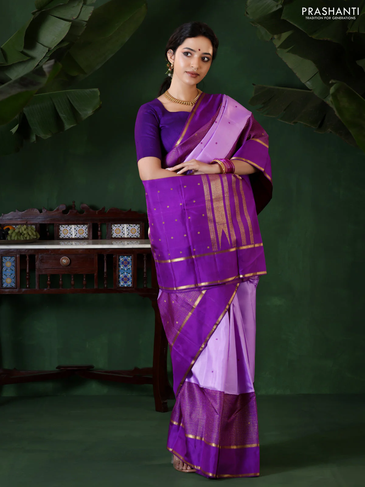 Lavender-Purple Pure Kanchipuram Silk Saree With Thread woven buttas & Long Zari Border - Image 2