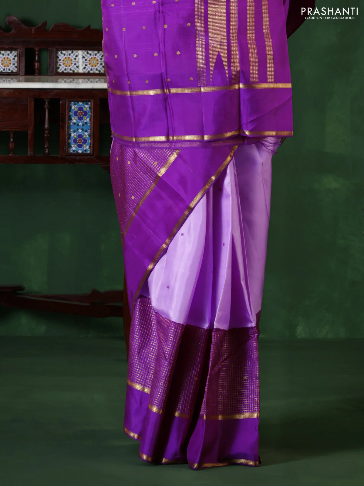 Lavender-Purple Pure Kanchipuram Silk Saree With Thread woven buttas & Long Zari Border - Image 5