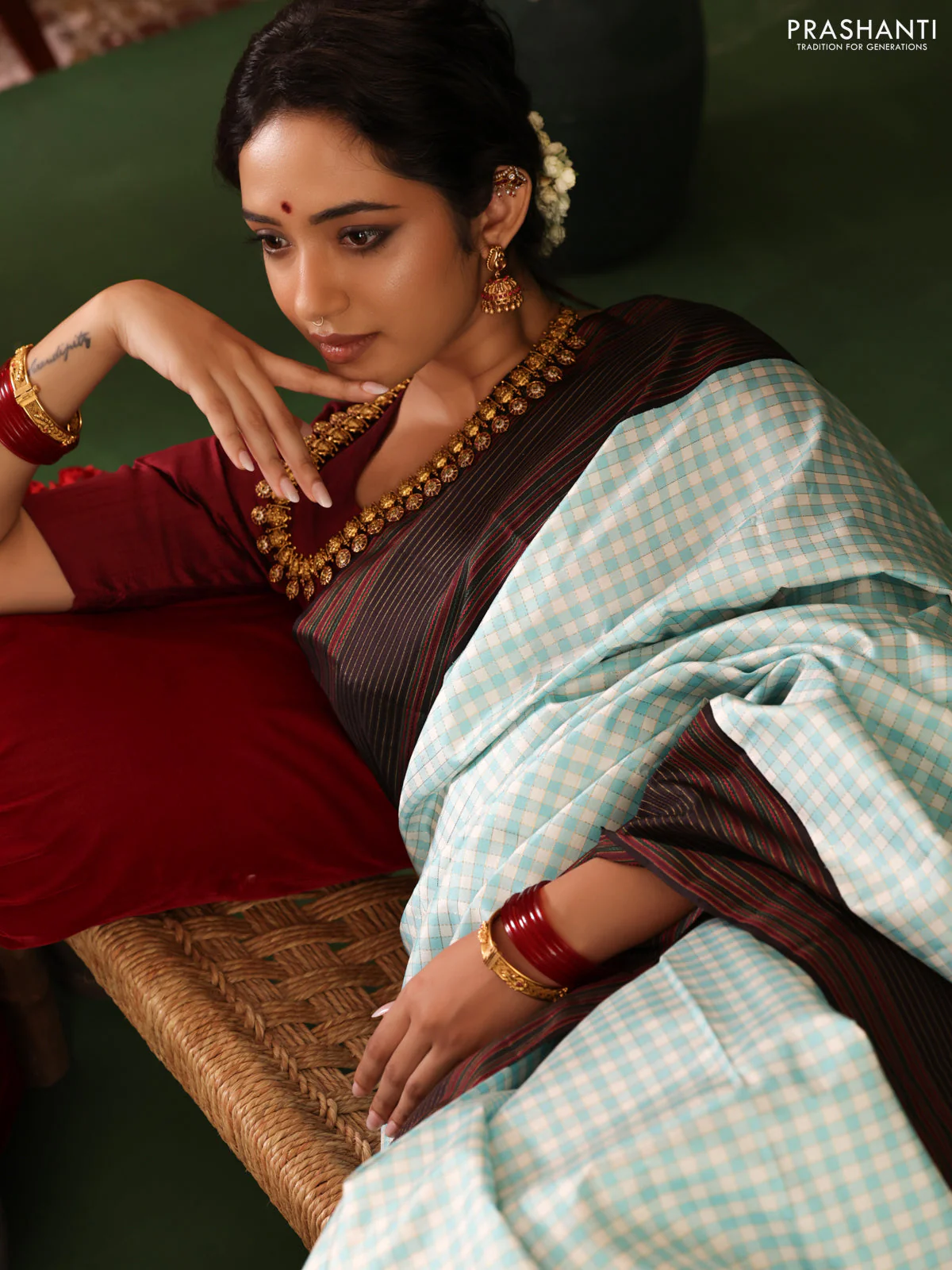 Light Blue-Deep jamun Pure Kanchipuram silk saree With Allover zari checked pattern - Image 2