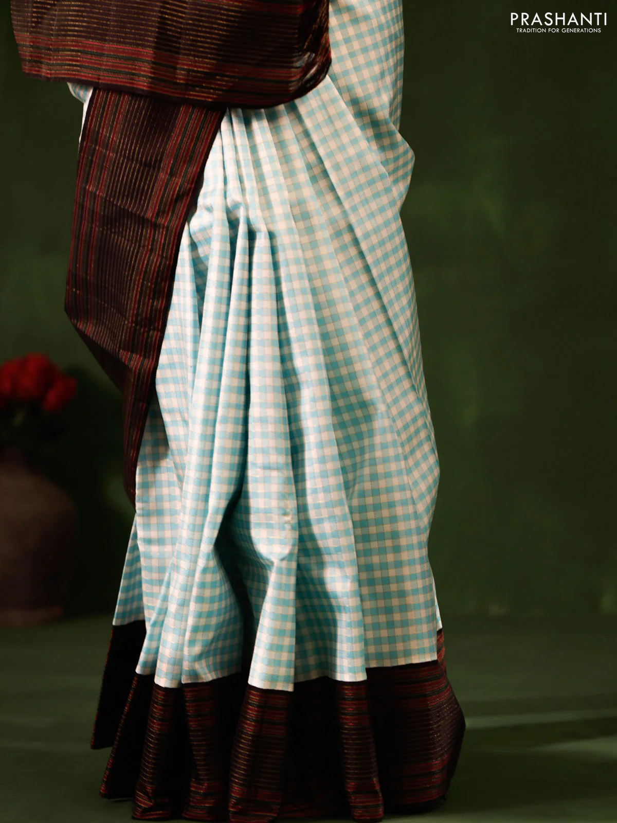 Light Blue-Deep jamun Pure Kanchipuram silk saree With Allover zari checked pattern - Image 5