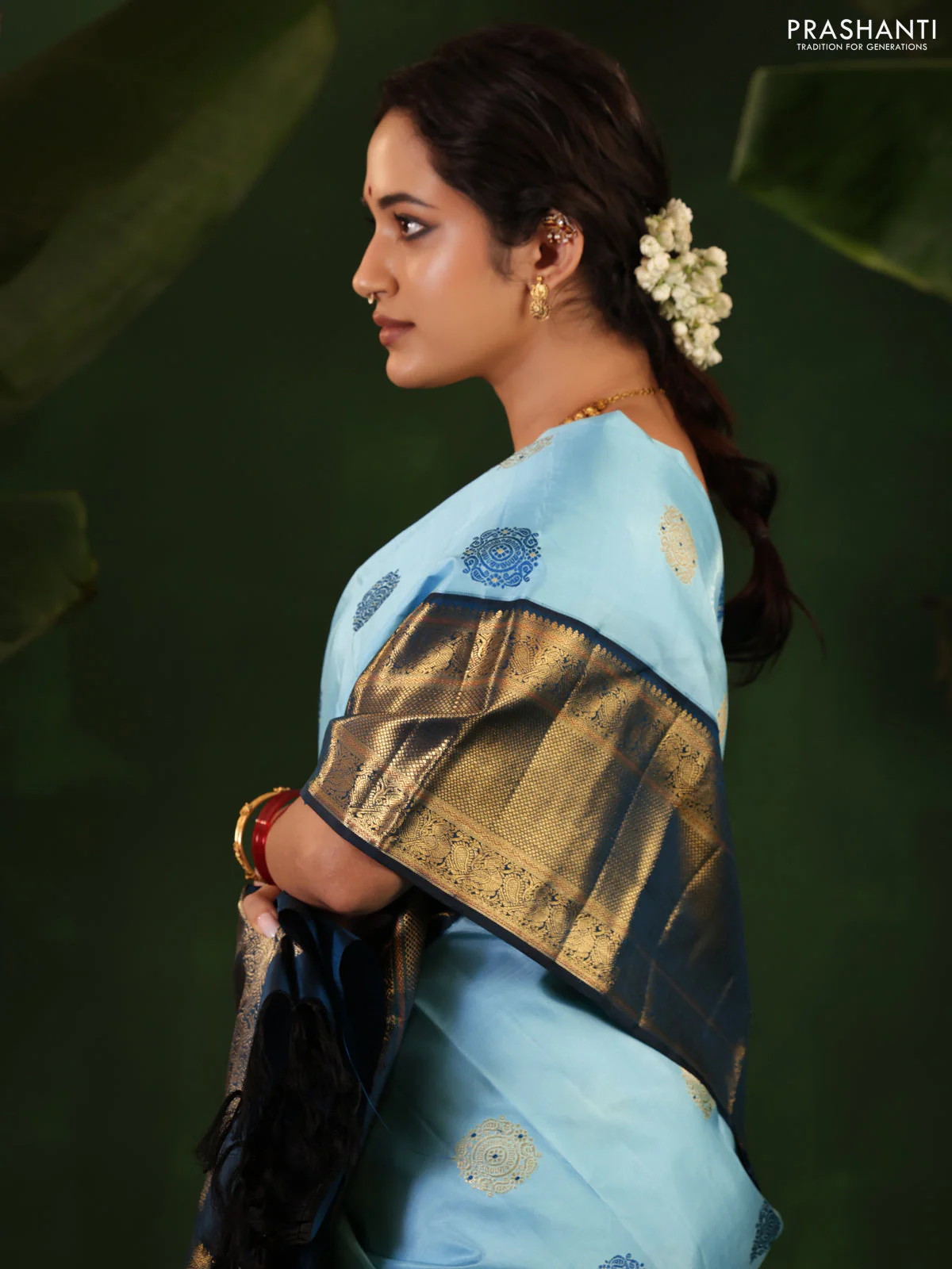Light Blue-Peacock Blue Pure Kanchipuram Silk Saree With thread & zari woven buttas - Image 3