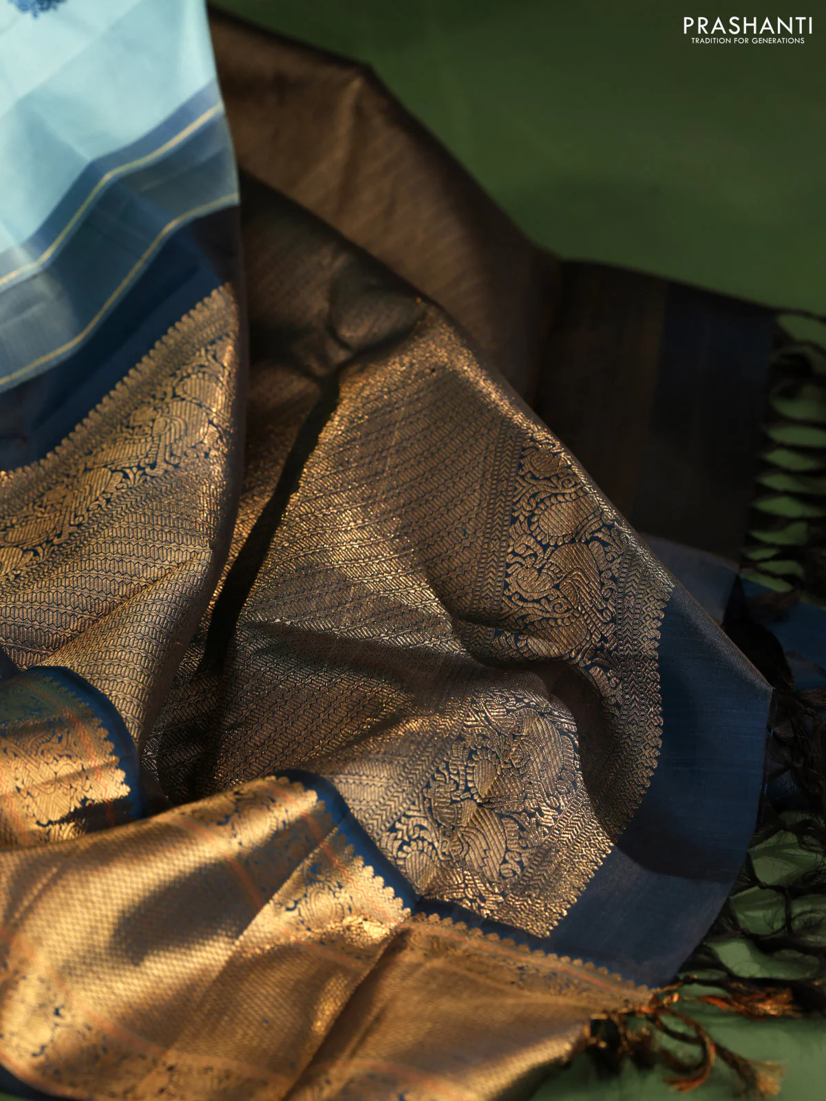 Light Blue-Peacock Blue Pure Kanchipuram Silk Saree With thread & zari woven buttas - Image 5