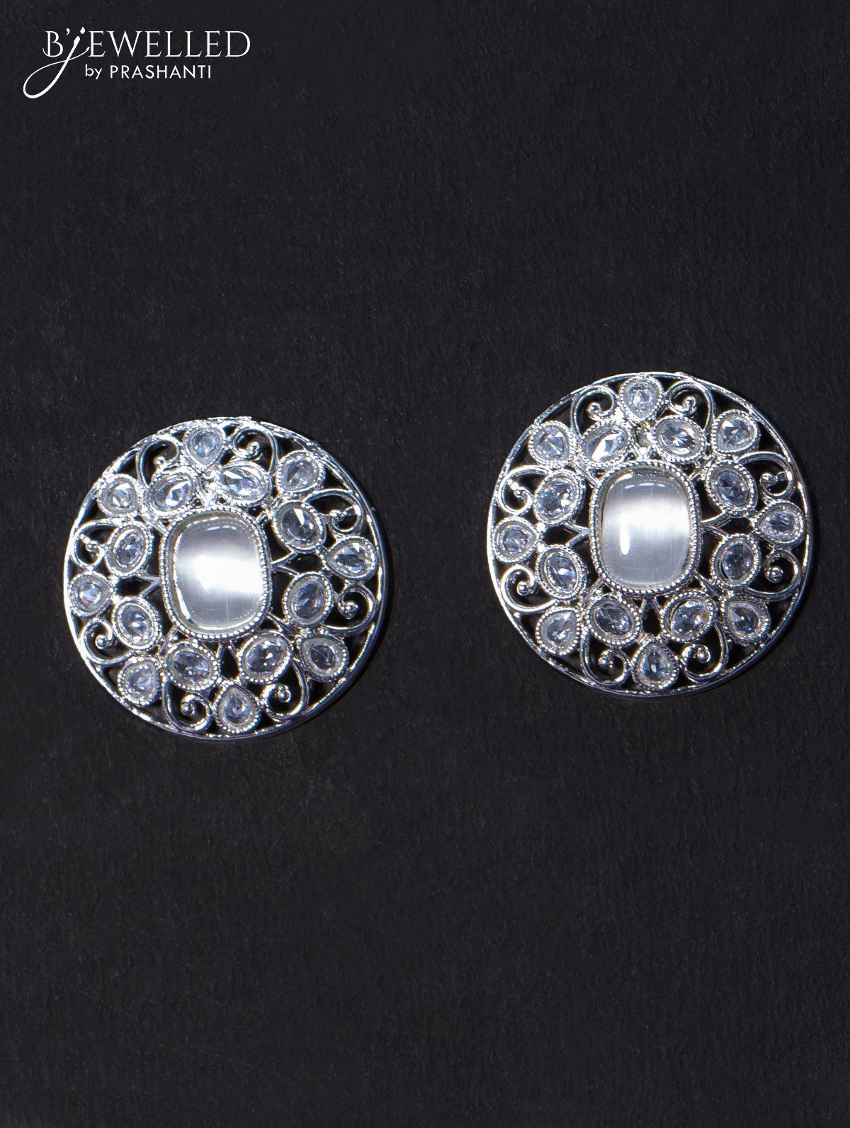 Light weight floral design earrings with cz stone - Image 2