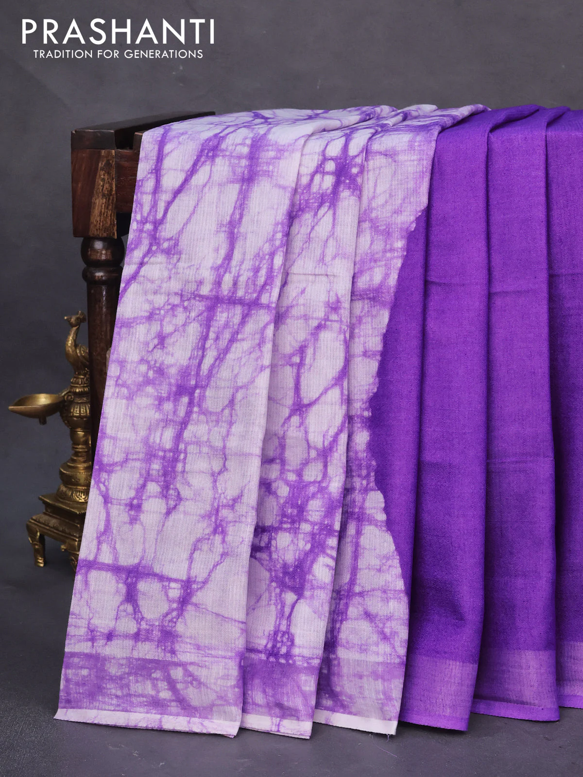 Linen cotton partly saree lavender with plain body & batik prints and silver zari woven border - Image 6