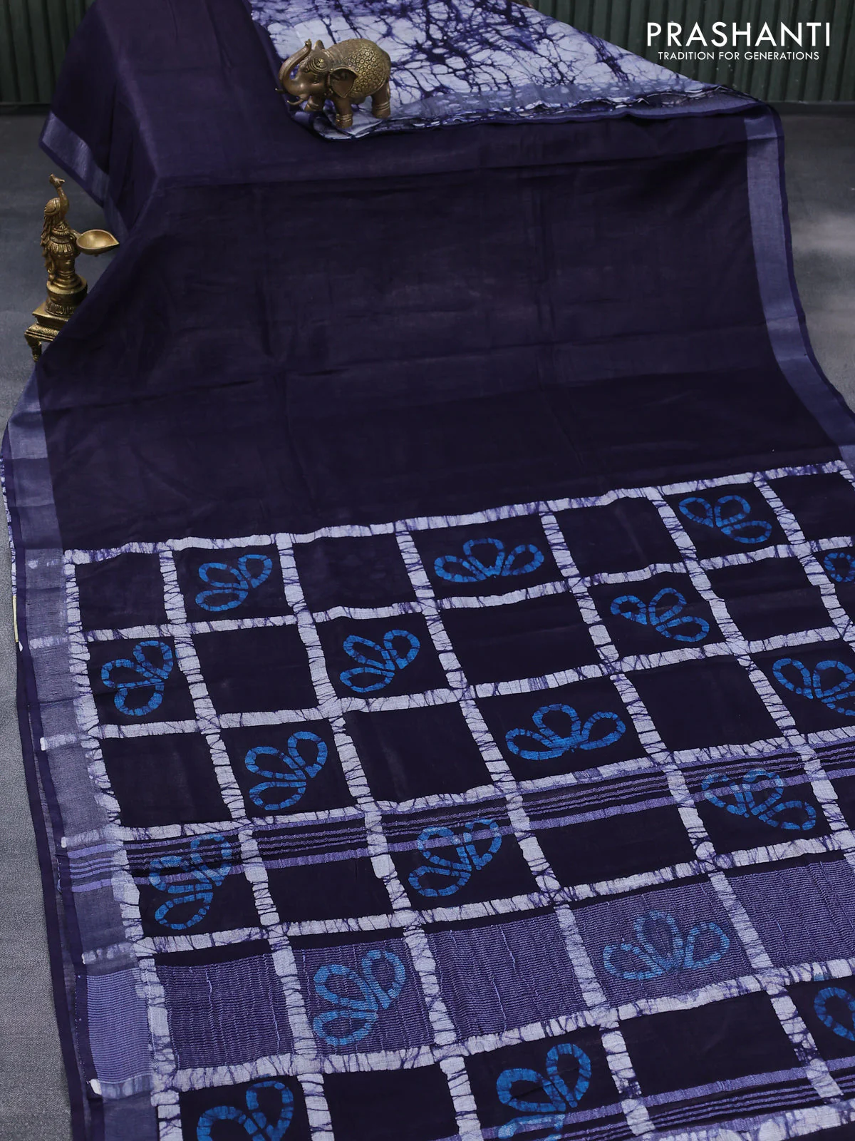 Linen cotton partly saree navy blue with plain body & batik prints and silver zari woven border - Image 7