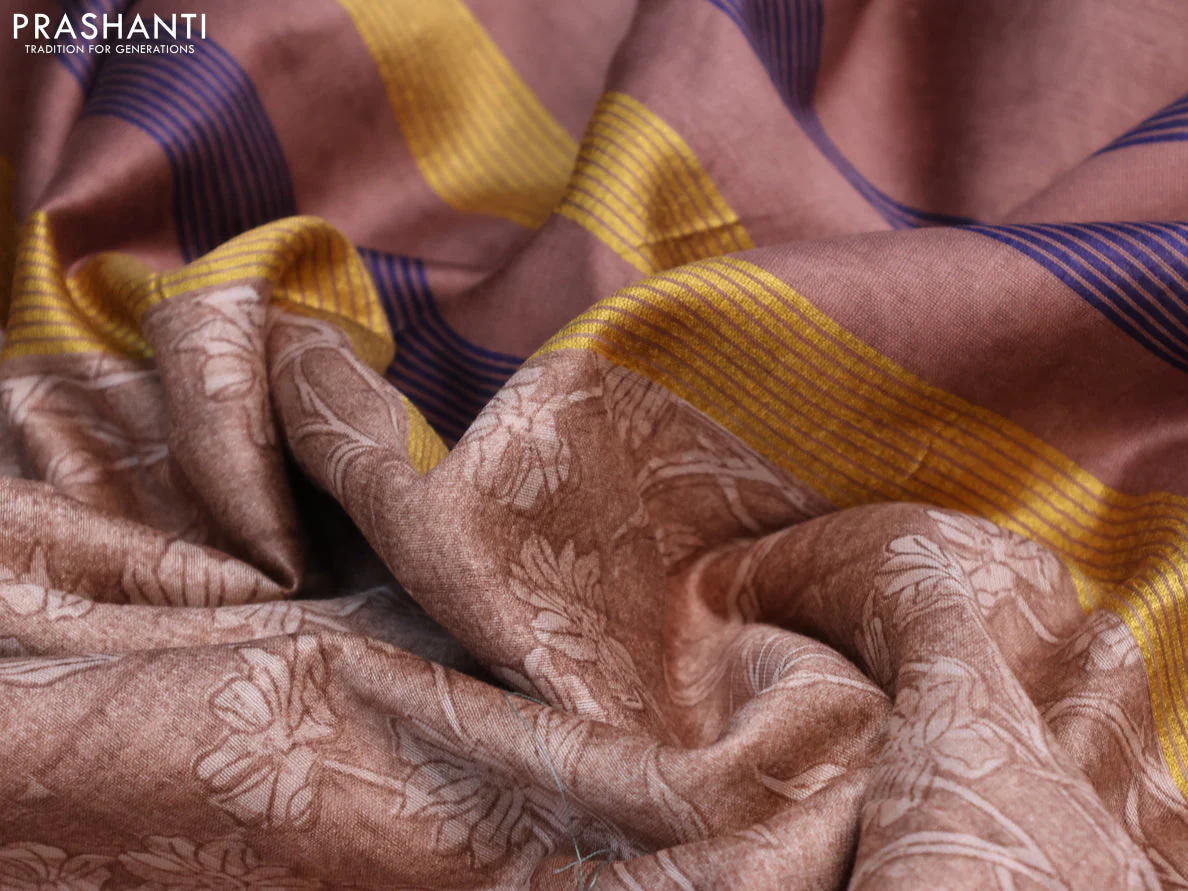 Maheshwari silk cotton saree brown shade and blue with allover floral prints and thread & zari woven border - Image 3