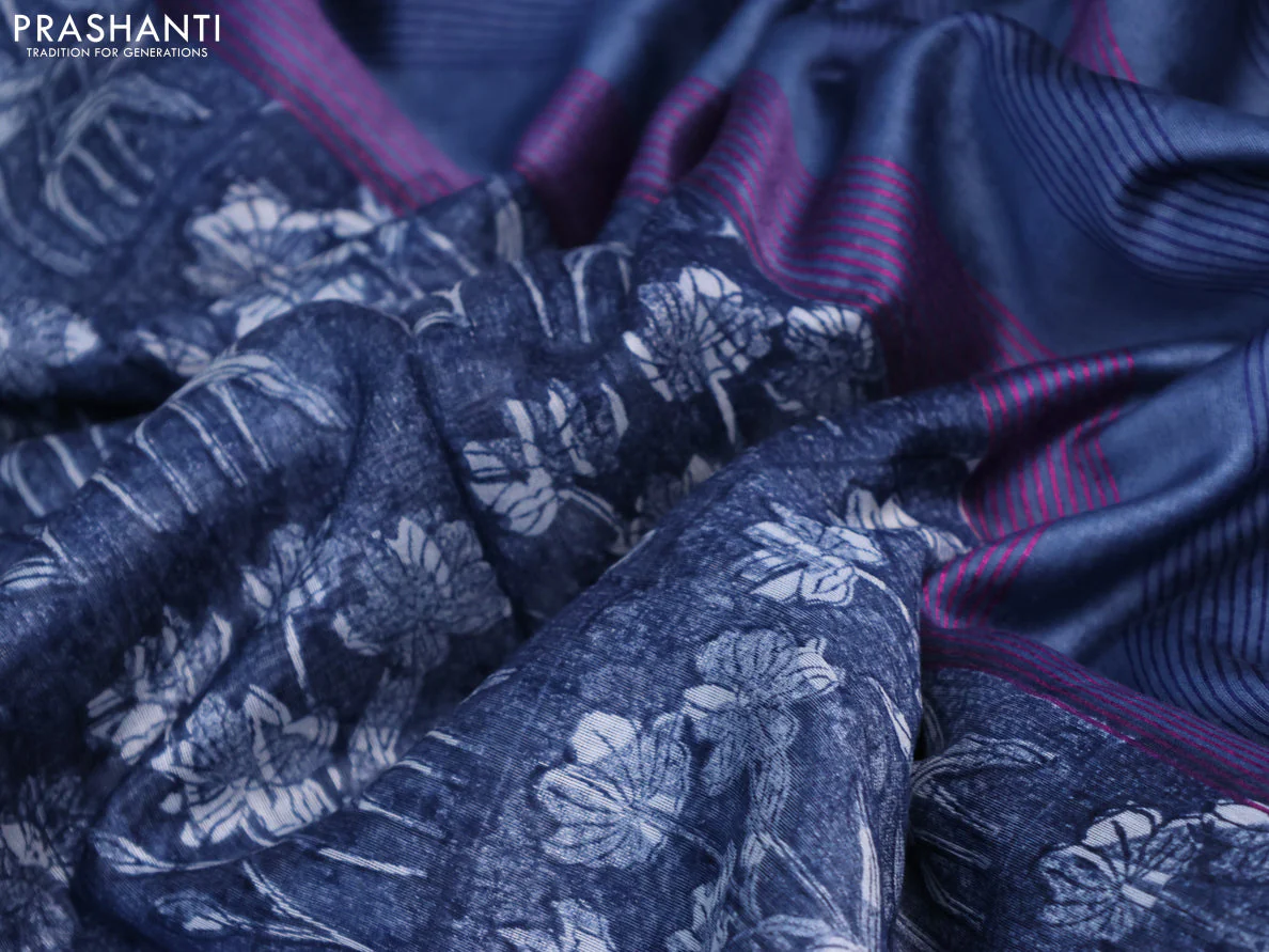 Maheshwari silk cotton saree dark blue with allover floral prints and thread & zari woven border - Image 3