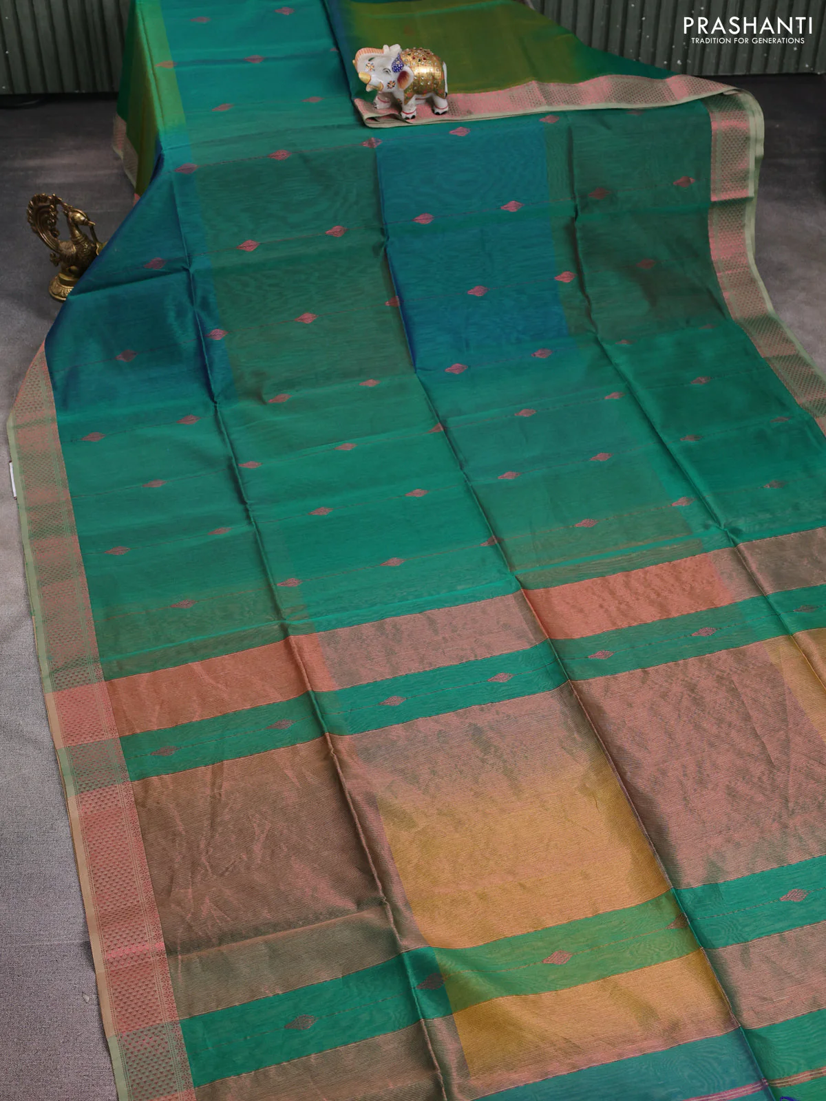 Maheshwari silk cotton saree dual shade of teal green and beige with allover zari weaves and woven border - Image 2