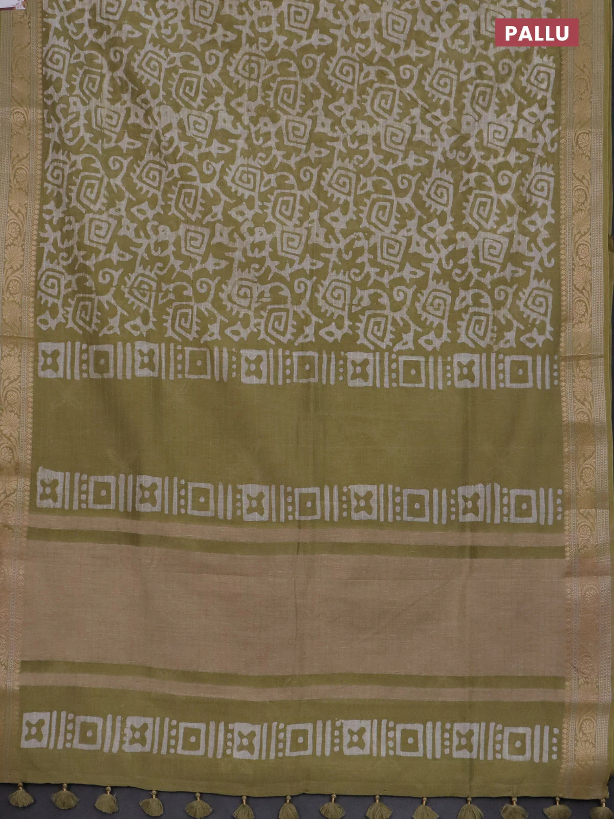 Maheshwari silk cotton saree elaichi green with batik prints and zari woven border - Image 3
