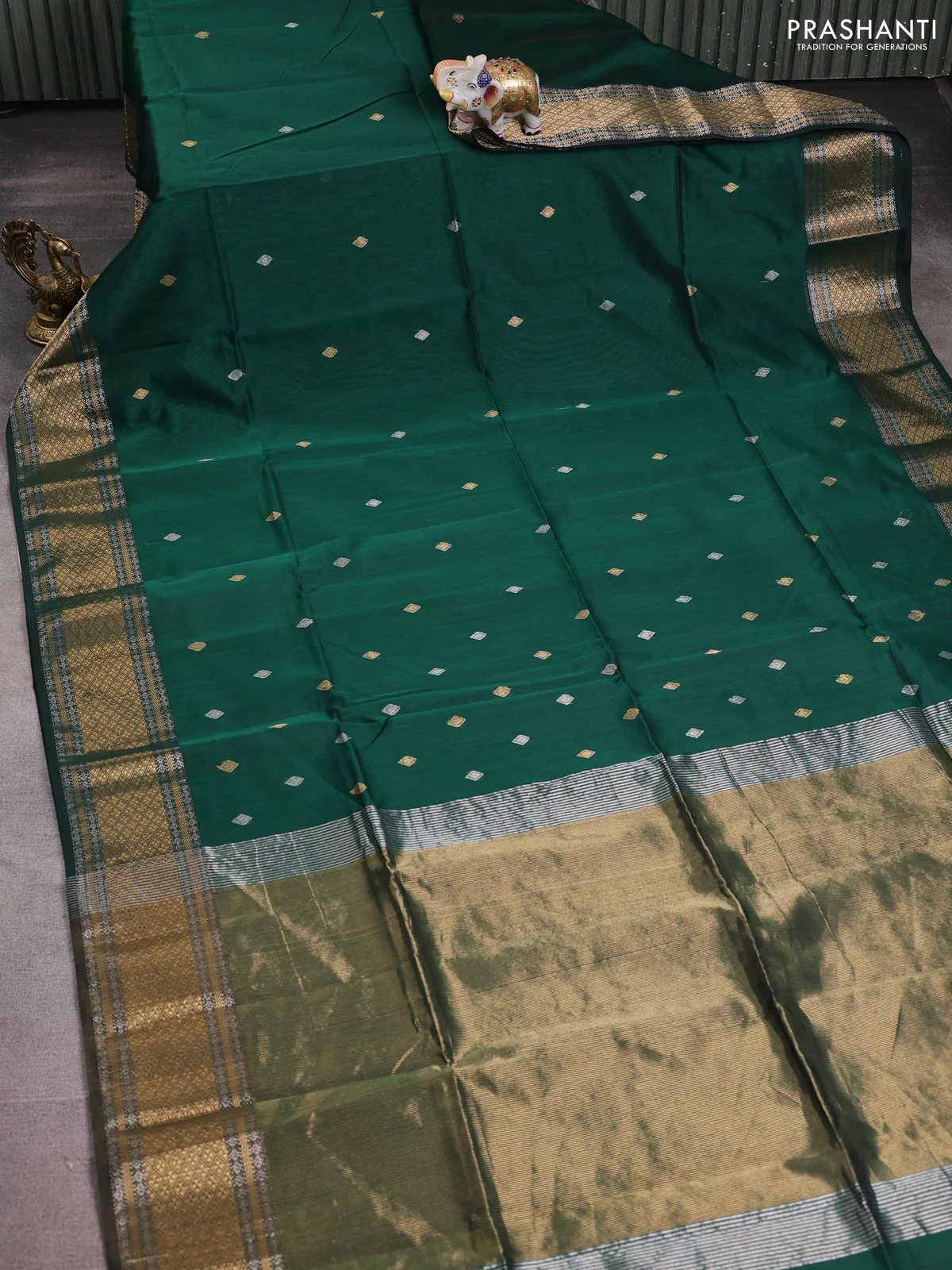Maheshwari silk cotton saree green with silver & gold zari woven buttas and zari woven border - Image 2