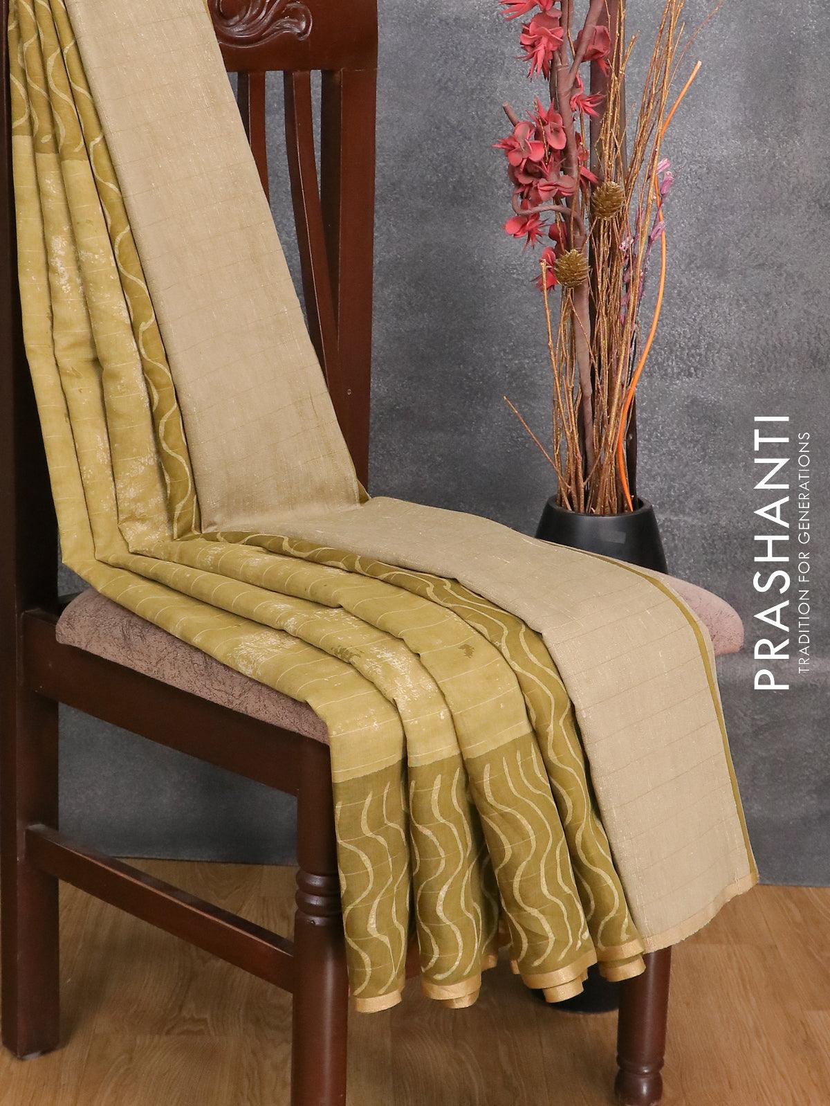 Maheshwari silk cotton saree mehendi green with allover batik prints and zari woven piping border - Image 3