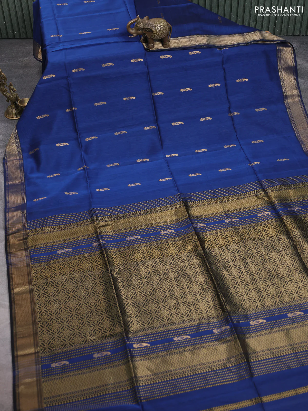 Maheshwari silk cotton saree peacock blue and black with paisley zari woven buttas and zari woven border - Image 2