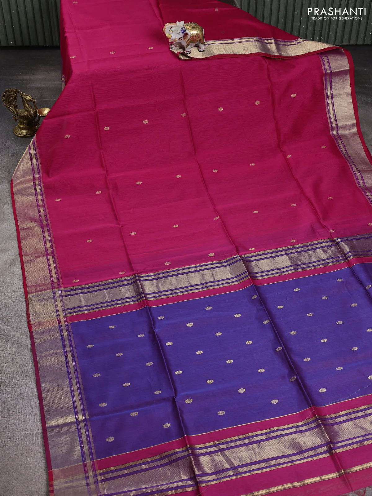 Maheshwari silk cotton saree pink and dual shade of blue with zari woven buttas and zari woven border - Image 2