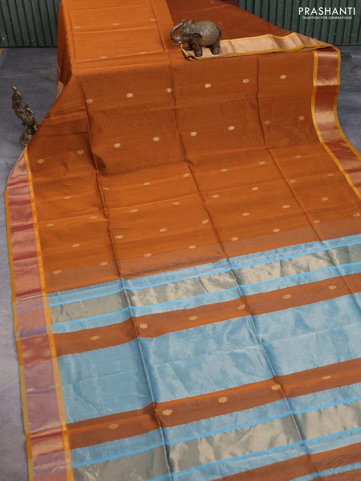 Maheshwari silk cotton saree rust shade and dark mustard blue with zari woven buttas and zari woven border - Image 2