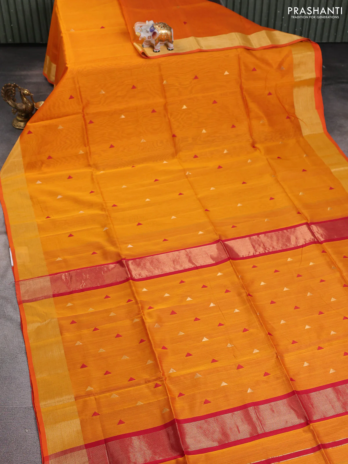 Maheshwari silk cotton saree sunset orange and maroon with thread & zari woven geometric buttas and zari woven border - Image 2