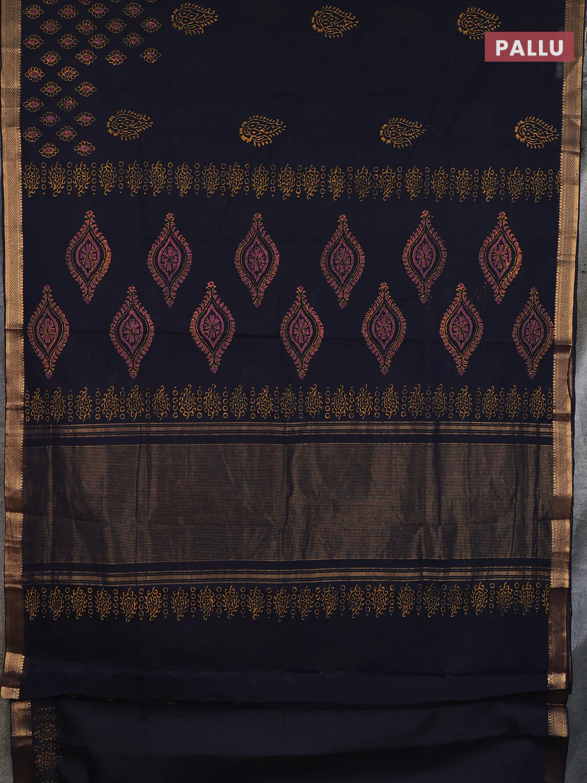 Mangalagiri cotton block printed saree black with butta prints and mangalgiri border - Image 3
