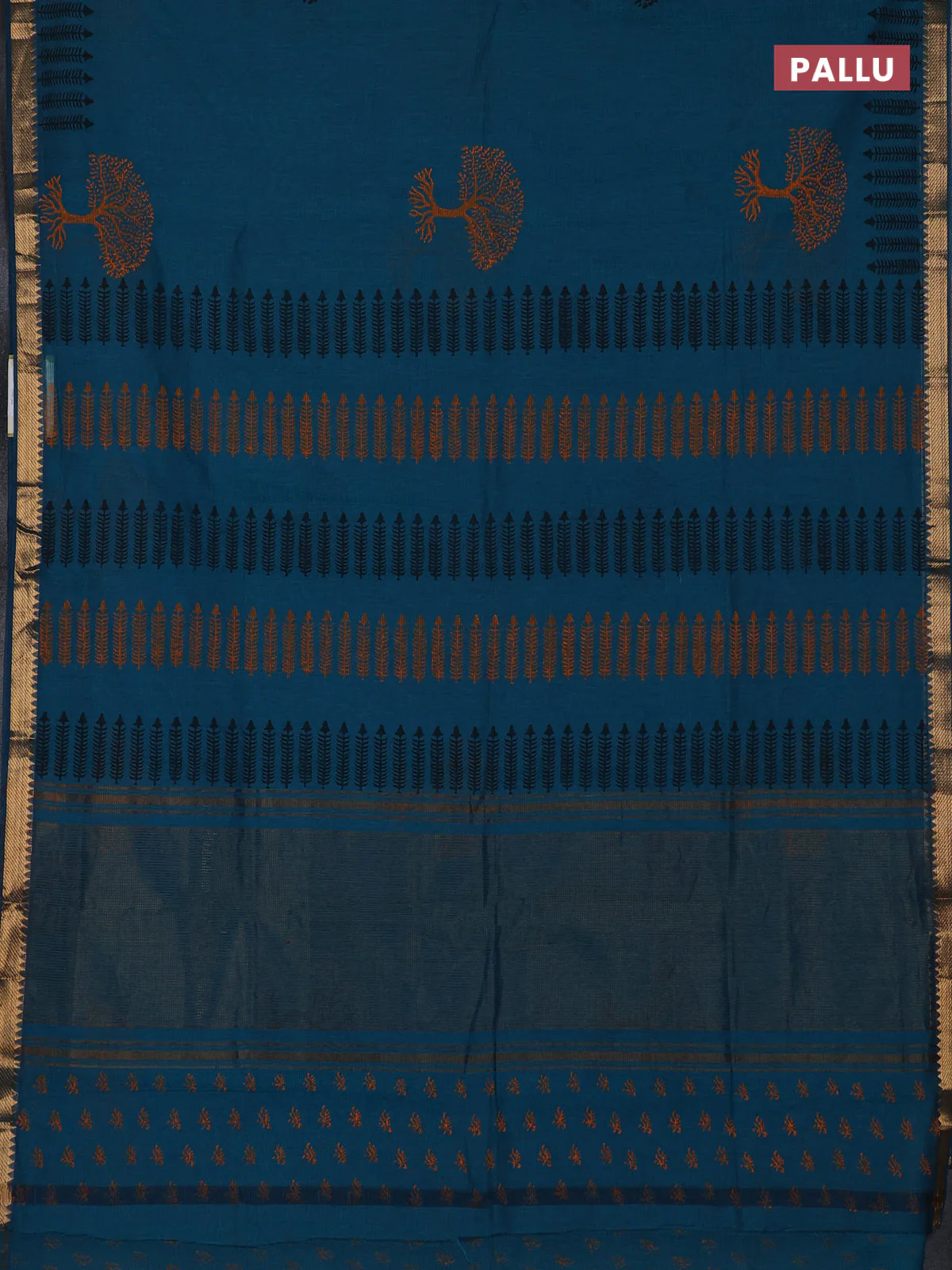 Mangalagiri cotton block printed saree peacock green with tree butta prints and mangalgiri border - Image 3