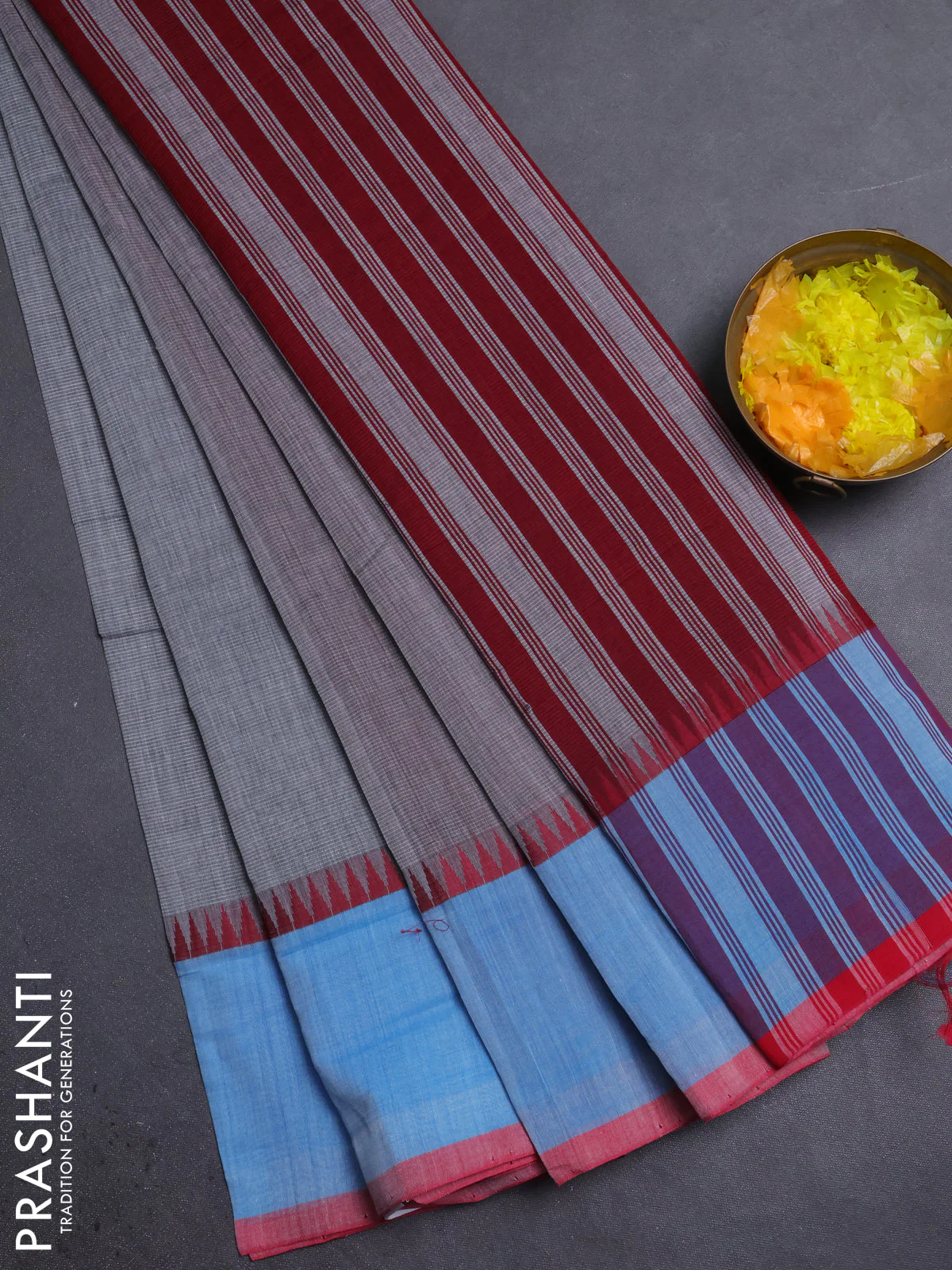 Mangalgiri cotton saree grey and light blue red with palin body and temple design long rettapet border