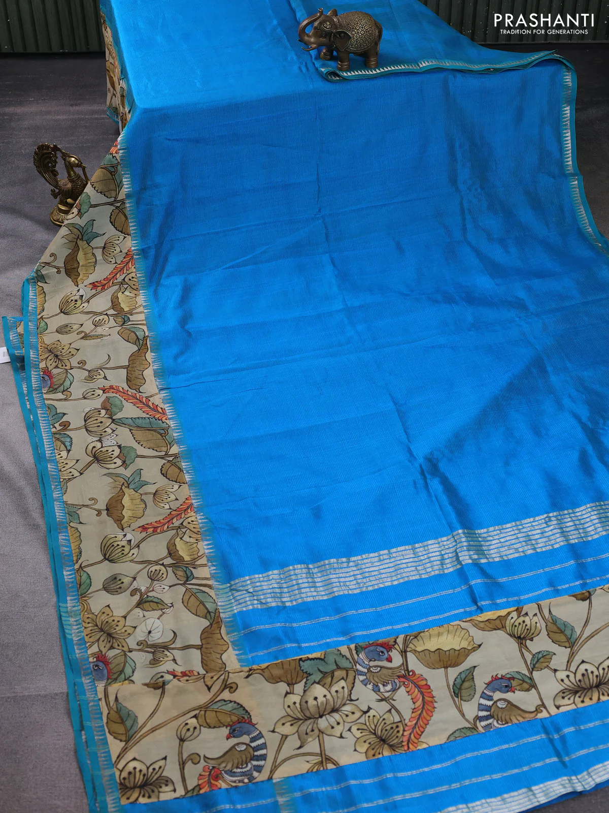 Mangalgiri silk cotton saree blue and cream with plain body and long kalamkari printed applique border - Image 2