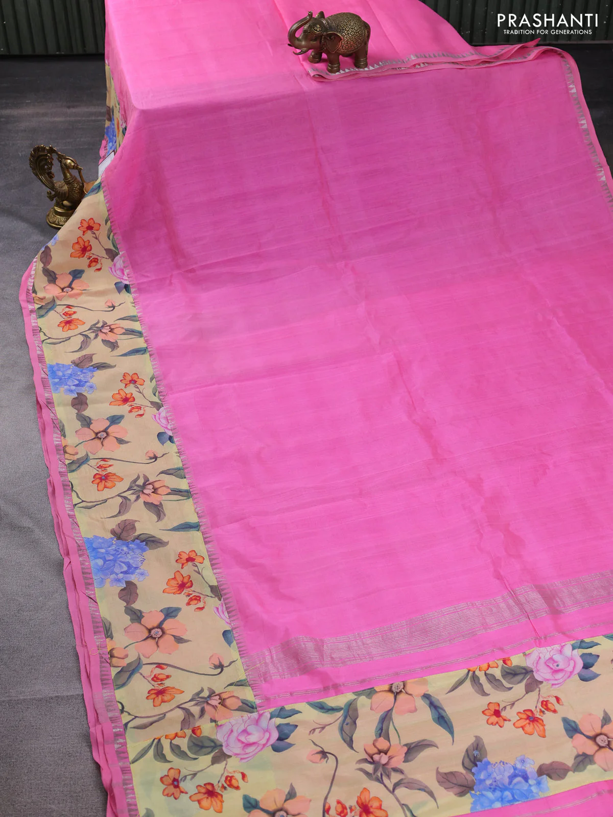 Mangalgiri silk cotton saree candy pink and pale yellow with plain body and long kalamkari printed applique border - Image 2