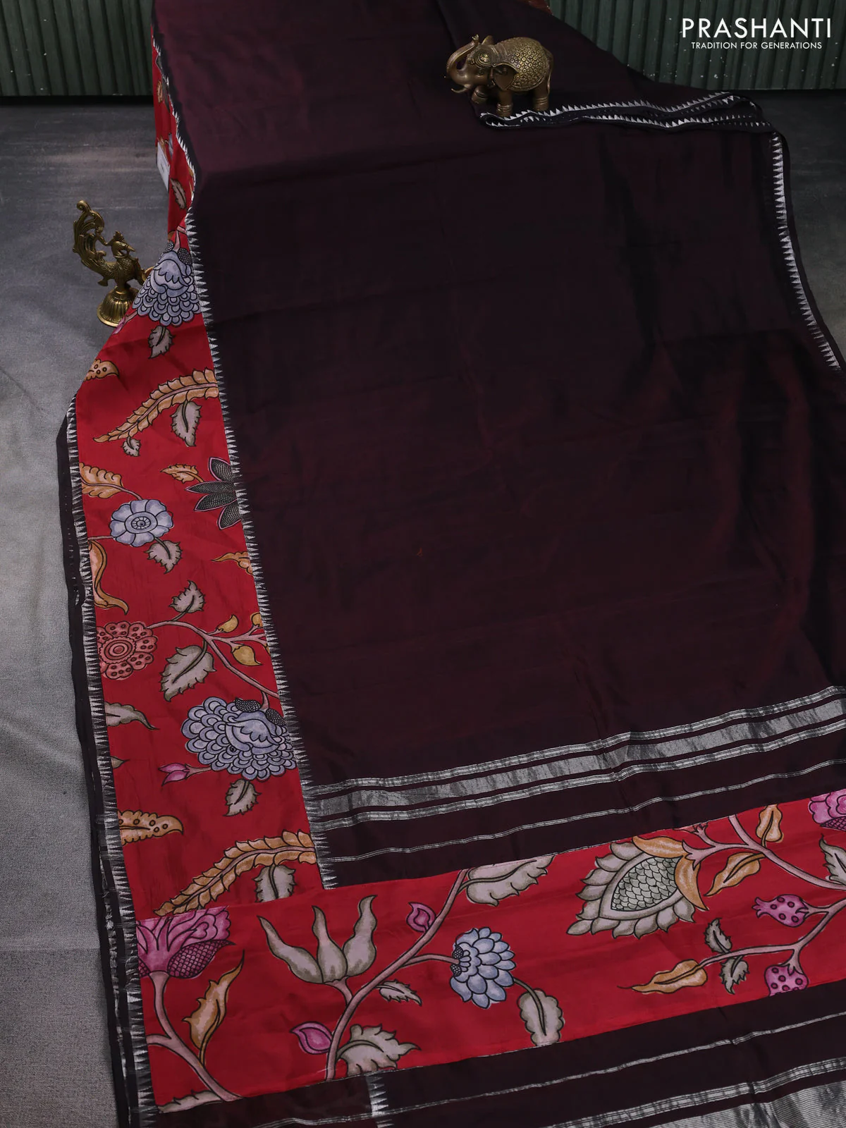 Mangalgiri silk cotton saree coffee brown and maroon with plain body and temple design kalamkari printed applique border - Image 2
