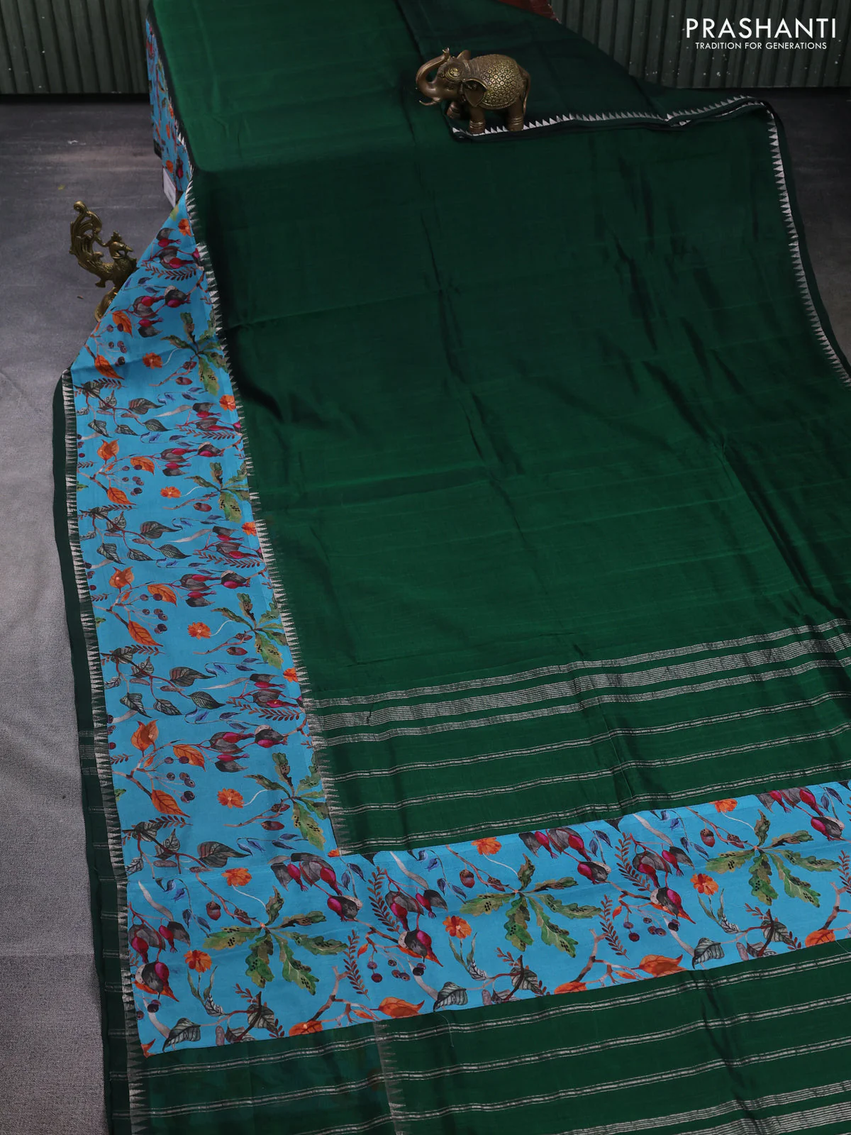 Mangalgiri silk cotton saree dark green and light blue with plain body and temple design kalamkari printed applique border - Image 2