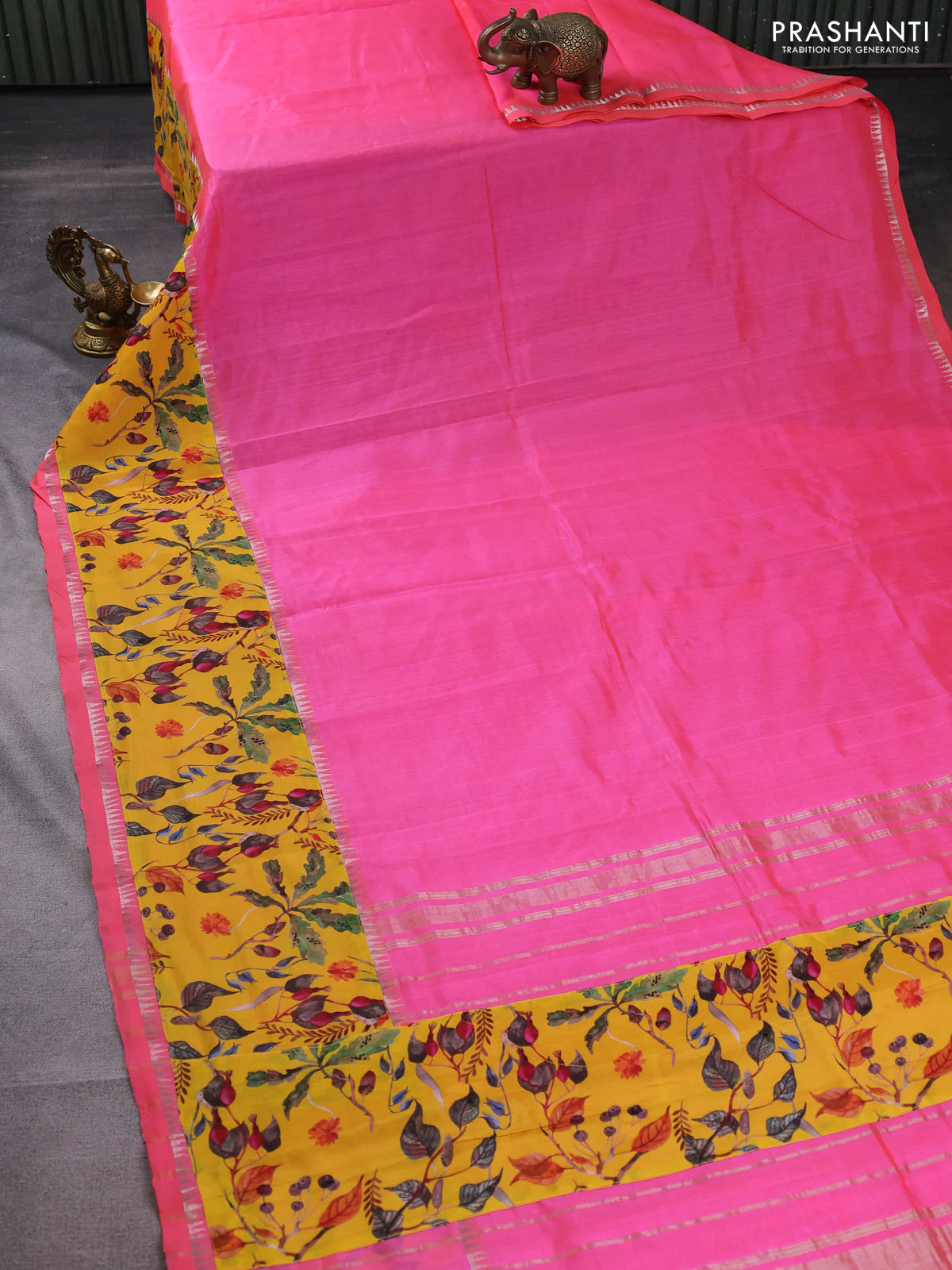 Mangalgiri silk cotton saree dual shade of candy pink and yellow with plain body and long kalamkari printed applique border - Image 2