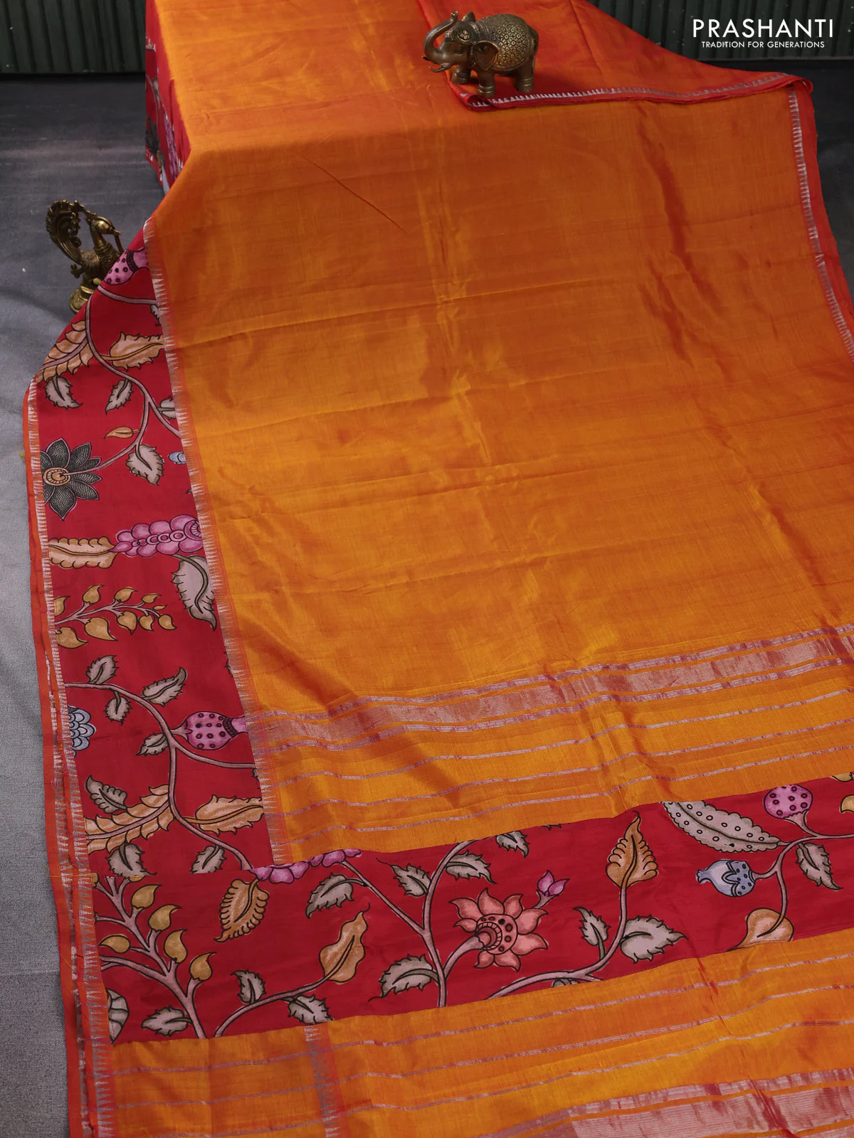 Mangalgiri silk cotton saree dual shade of mustard and maroon with plain body and long kalamkari printed applique border - Image 2