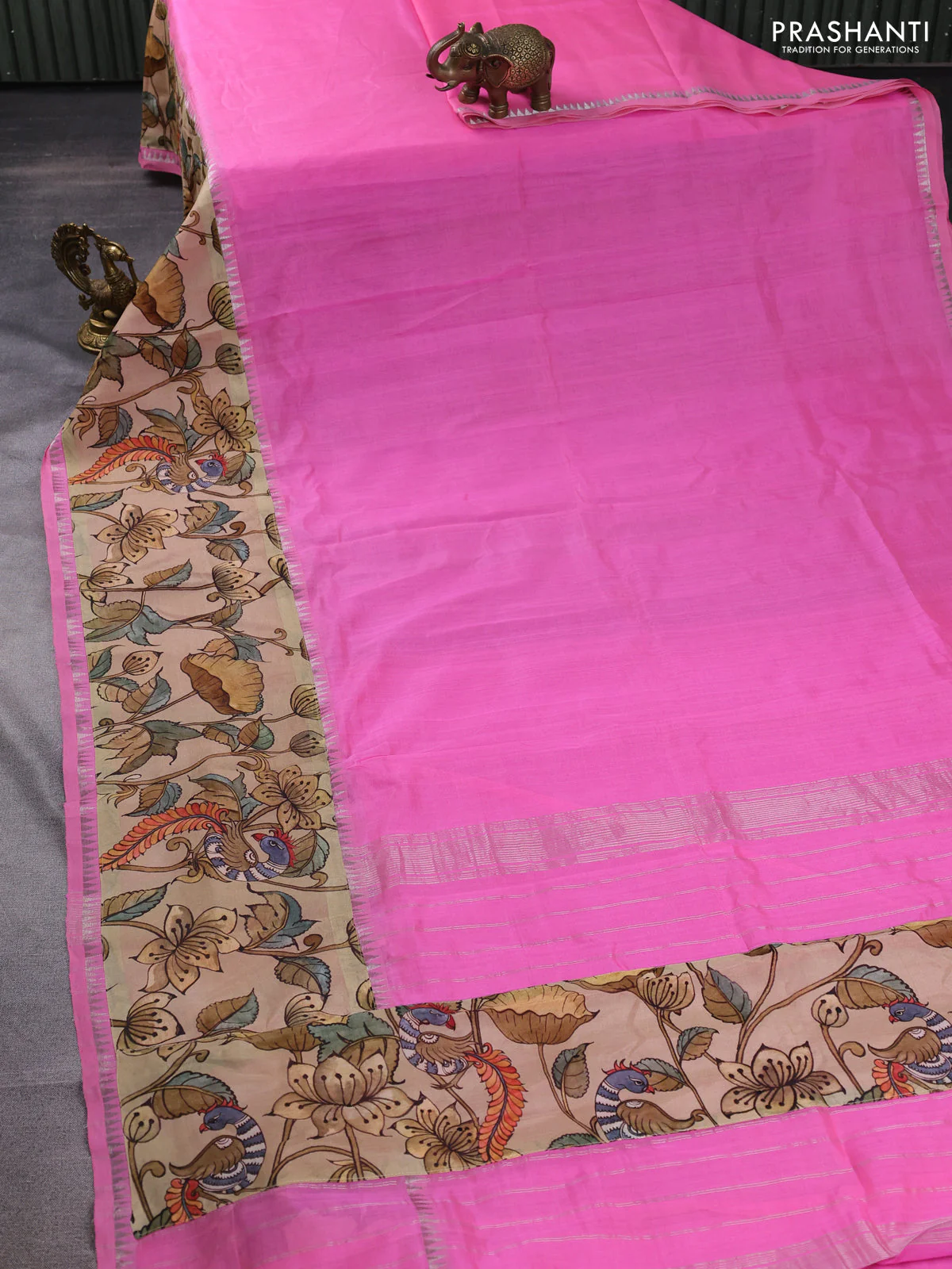 Mangalgiri silk cotton saree light pink and cream with plain body and long kalamkari printed applique border - Image 2