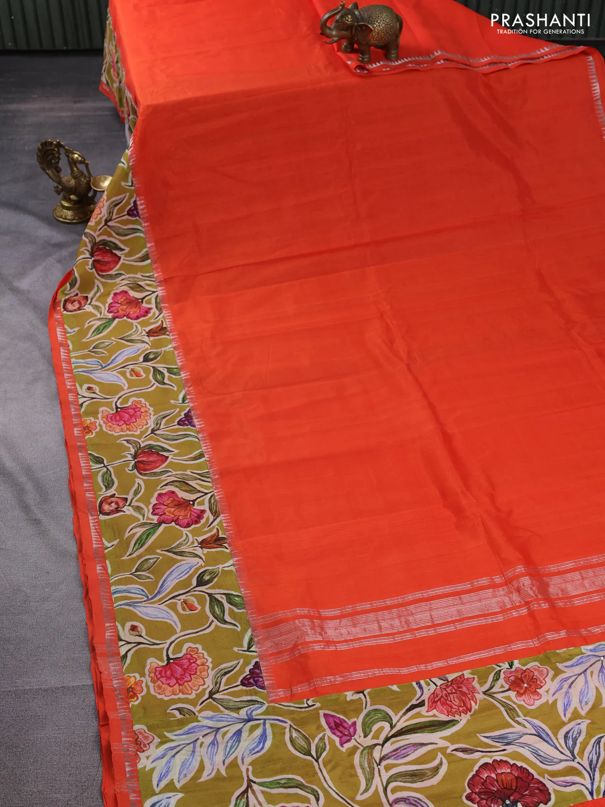 Mangalgiri silk cotton saree orange and mehendi green with plain body and long kalamkari printed applique border - Image 2