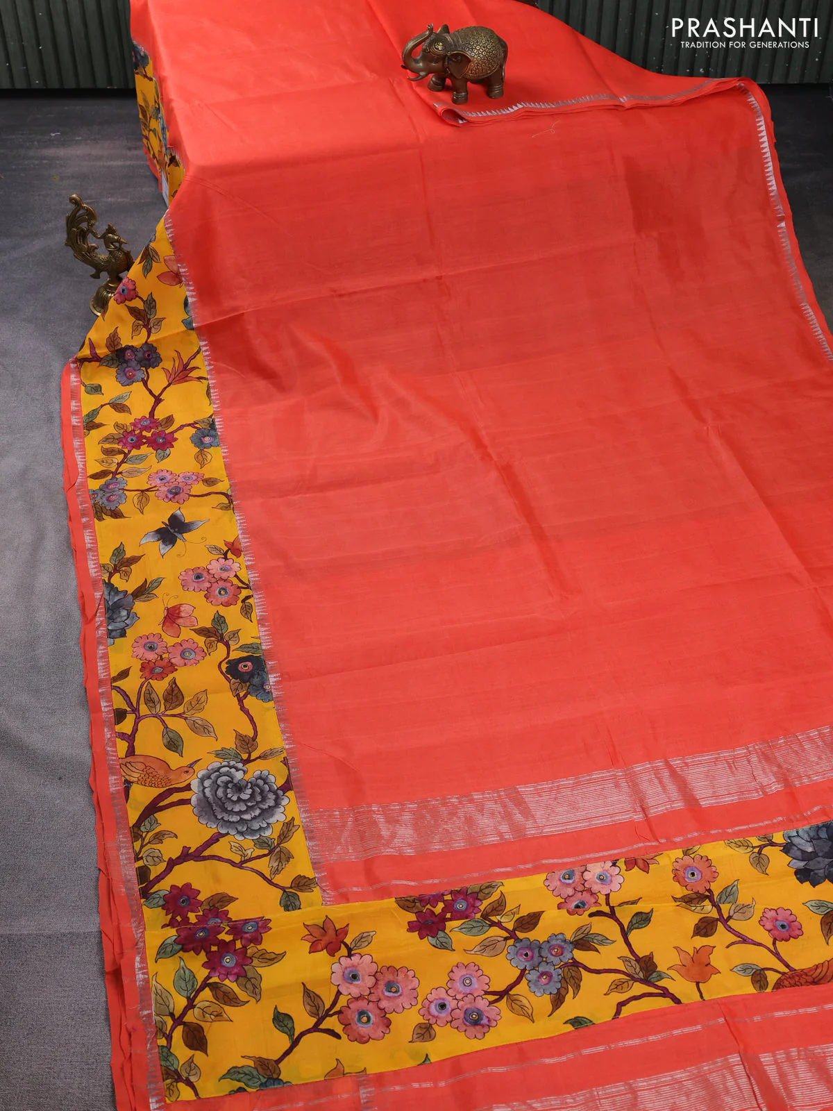 Mangalgiri silk cotton saree peach orange and mango yellow with plain body and temple design kalamkari printed applique border - Image 2