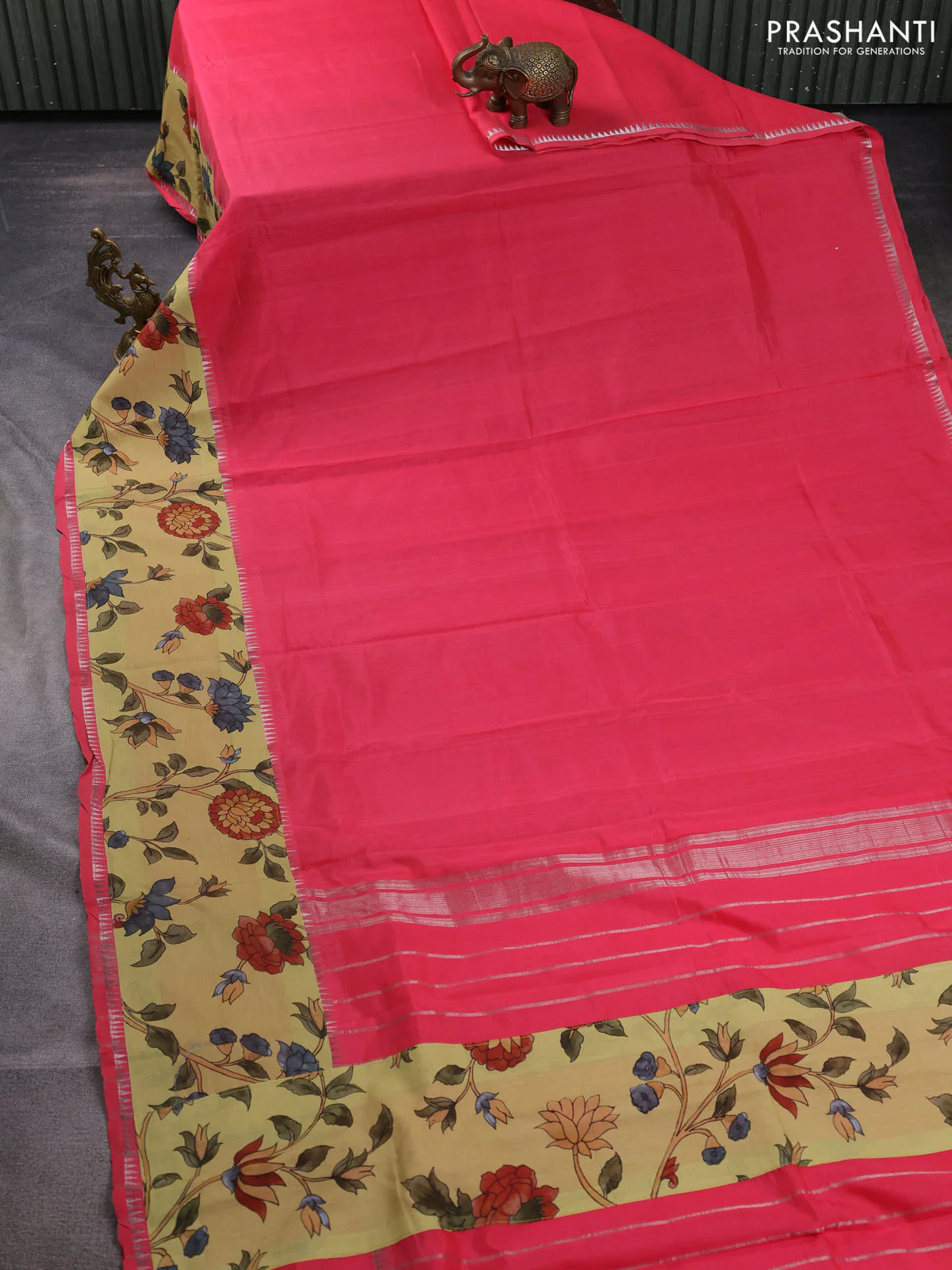 Mangalgiri silk cotton saree pink and pale yellow with plain body and temple design kalamkari printed applique border - Image 2