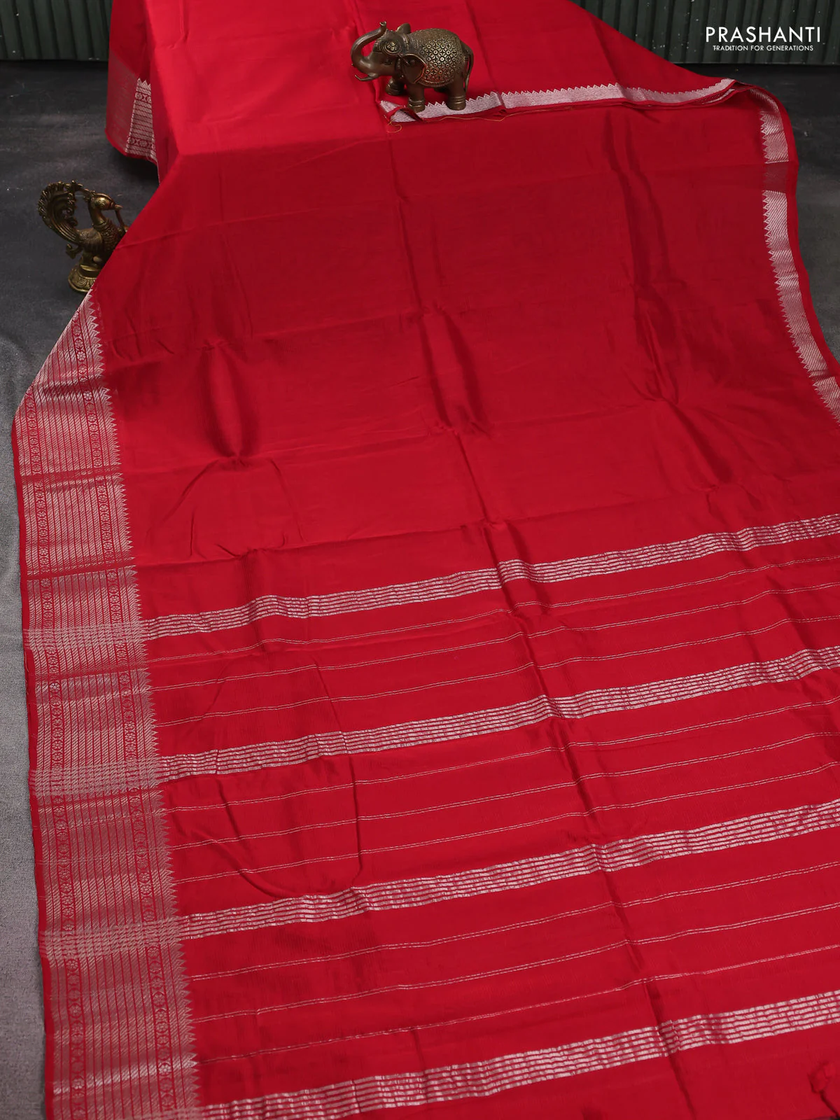 Mangalgiri silk cotton saree red and beige with plain body and silver zari woven border - Image 2