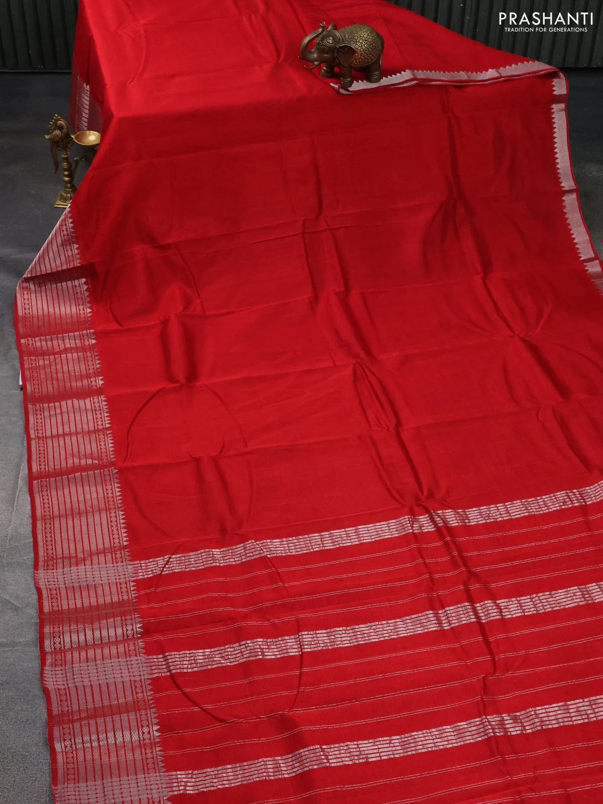 Mangalgiri silk cotton saree red and teal blue with plain body and silver zari woven border - Image 2