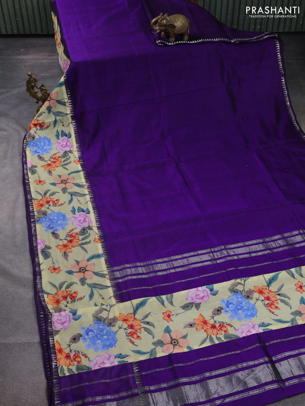 Mangalgiri silk cotton saree violet and pale yellow with plain body and temple design kalamkari printed applique border - Image 2